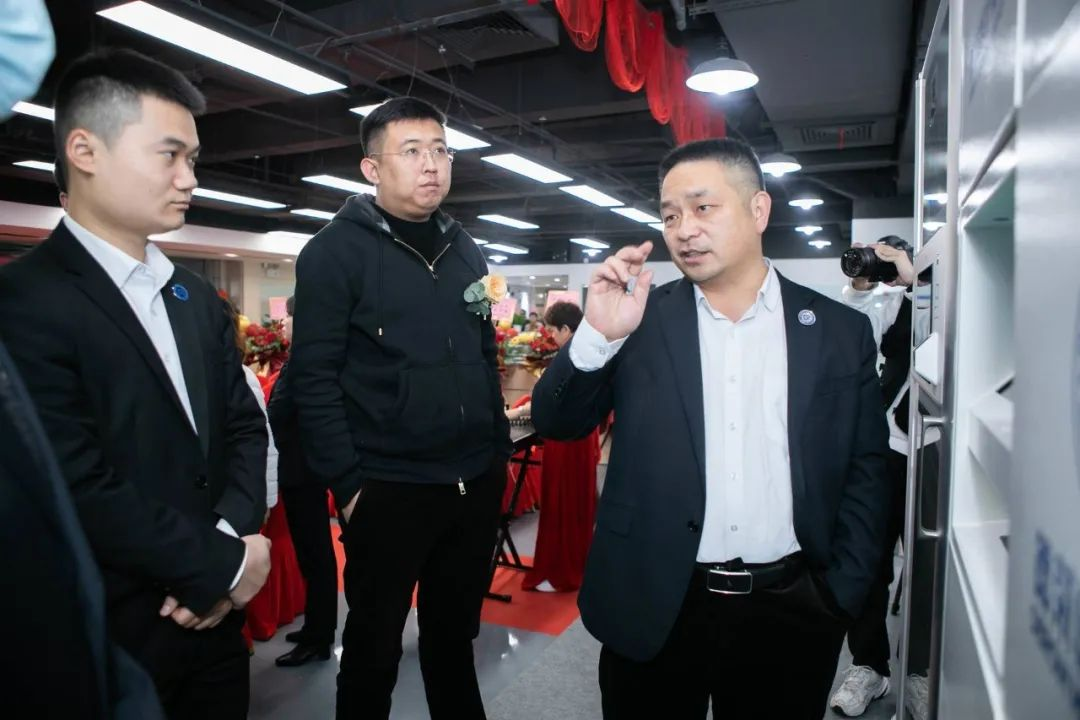 1649315896(1).jpg 1649315896(1).jpg